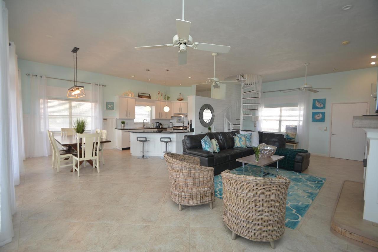 Just Beachy A Luxury Retreat Sleeps 12 3 Levels With Elevator- Perfect For 1-3 Families Travelin Villa Palm Coast Exterior foto